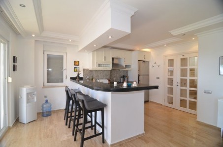 Alanya Tepe Mah Satılık 3+1 Deniz Manzaralı Villa