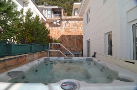 Alanya Tepe  Mahallesinde Kiralık  3+1 Villa