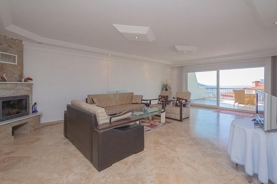 Alanya Cikcilli'de Deniz Manzaralı Kiralık 3+1 İkiz Villa