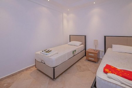 Alanya Cikcilli'de Deniz Manzaralı Kiralık 3+1 İkiz Villa