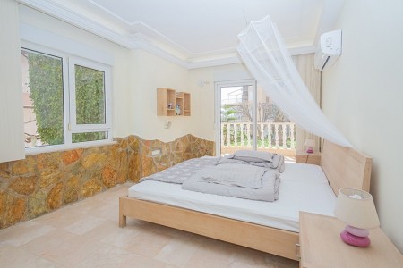 Alanya Kestel de  Kiralık 2+1 Villa