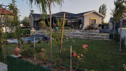 Antalya Korkutelinde Seralı Tek Katlı Satılık Villa