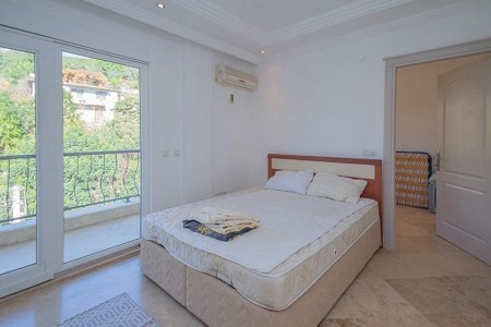 Alanya Cikcilli'de Deniz Manzaralı Satılık 3+1 İkiz Villa