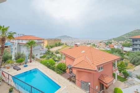 Alanya Cikcilli'de Deniz Manzaralı Satılık 3+1 İkiz Villa