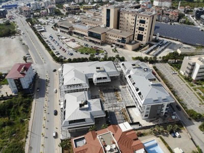 Alanya Alkü Yanındaki Plaza'da Kiralık Depolu Dükkan