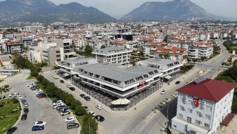 Alanya Alkü Yanındaki Plaza'da Kiralık Depolu Dükkan