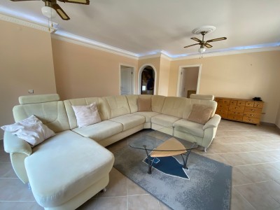 Alanya Oba Mahallesinde 3+1 Kiralık Tripleks Villa